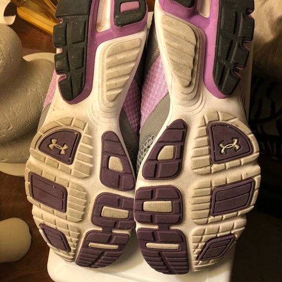 Women’s UNDER ARMOUR Grey/Purple Running Shoes 10 - Picture 3 of 5